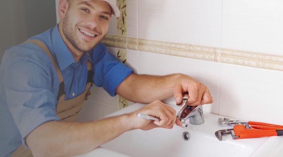 Local expert plumbing services in Hartsville, IN
